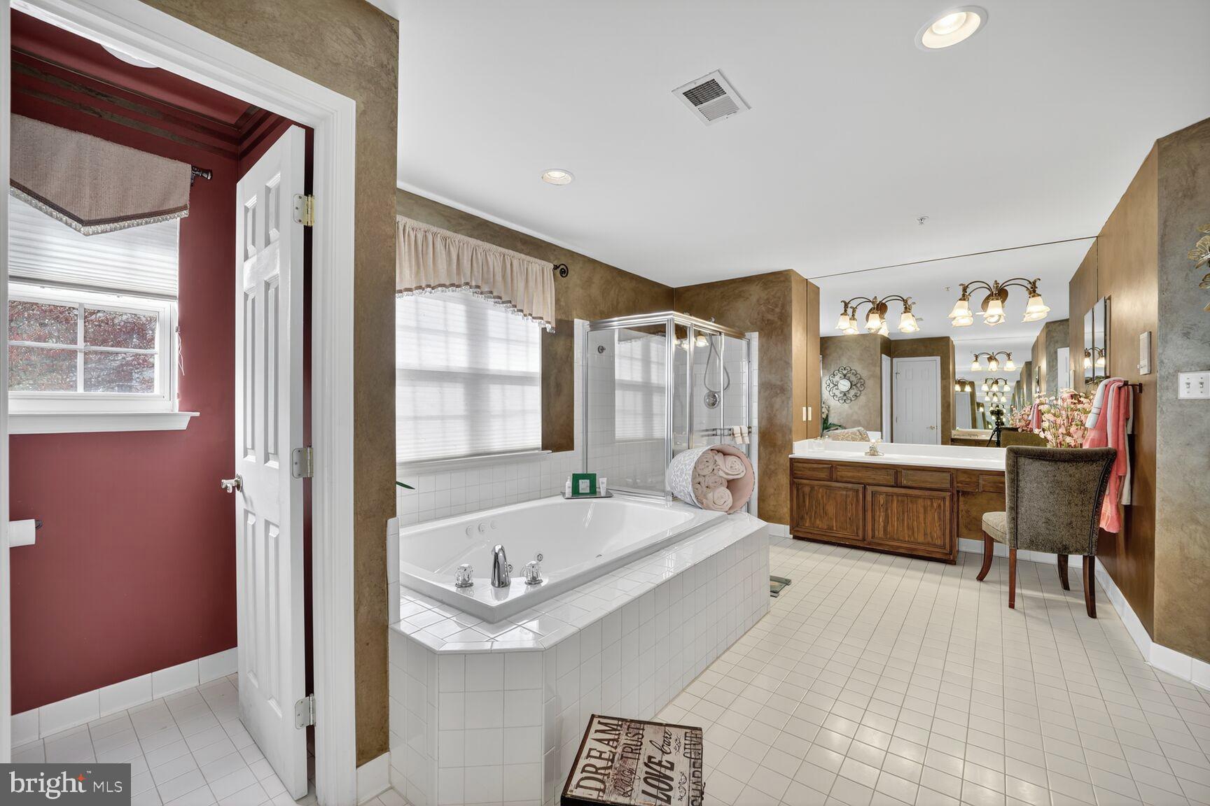 DAISEY FIELDS - Residential