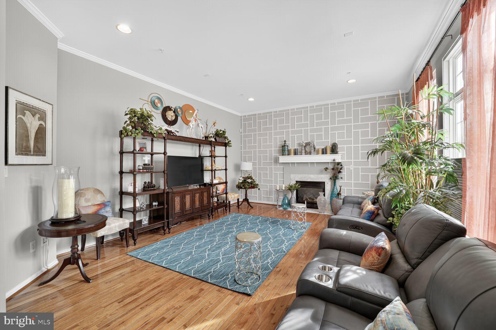 DAISEY FIELDS - Residential