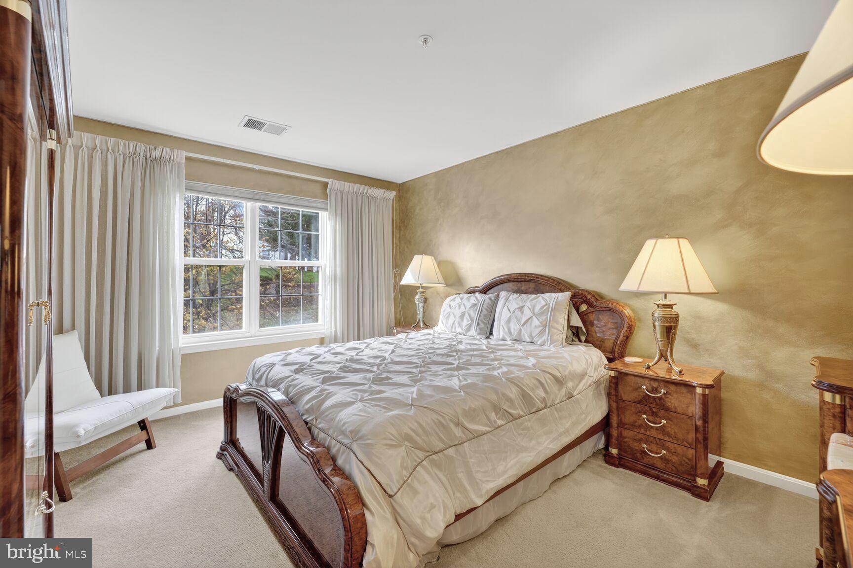 DAISEY FIELDS - Residential