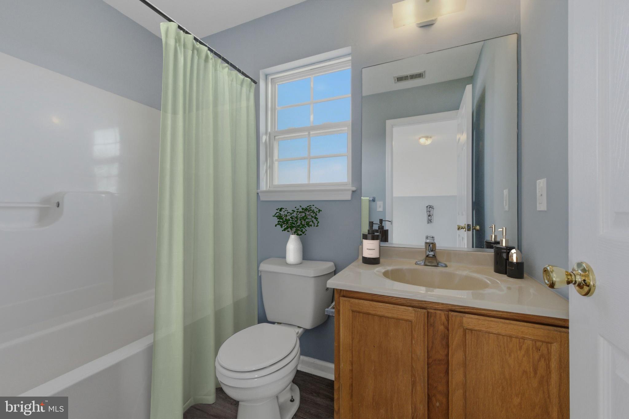 CEDAR COMMONS - Residential Lease