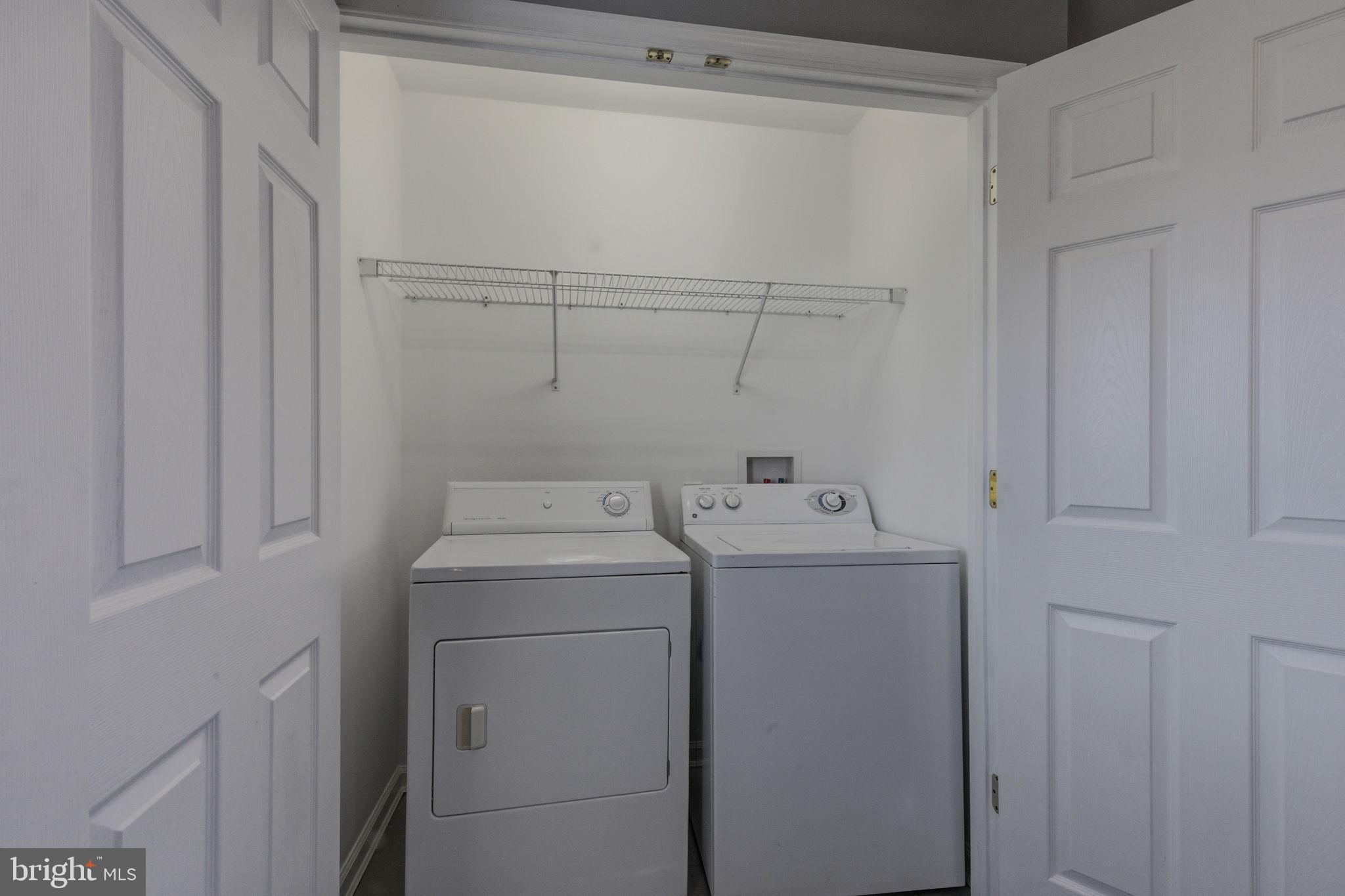 CEDAR COMMONS - Residential Lease