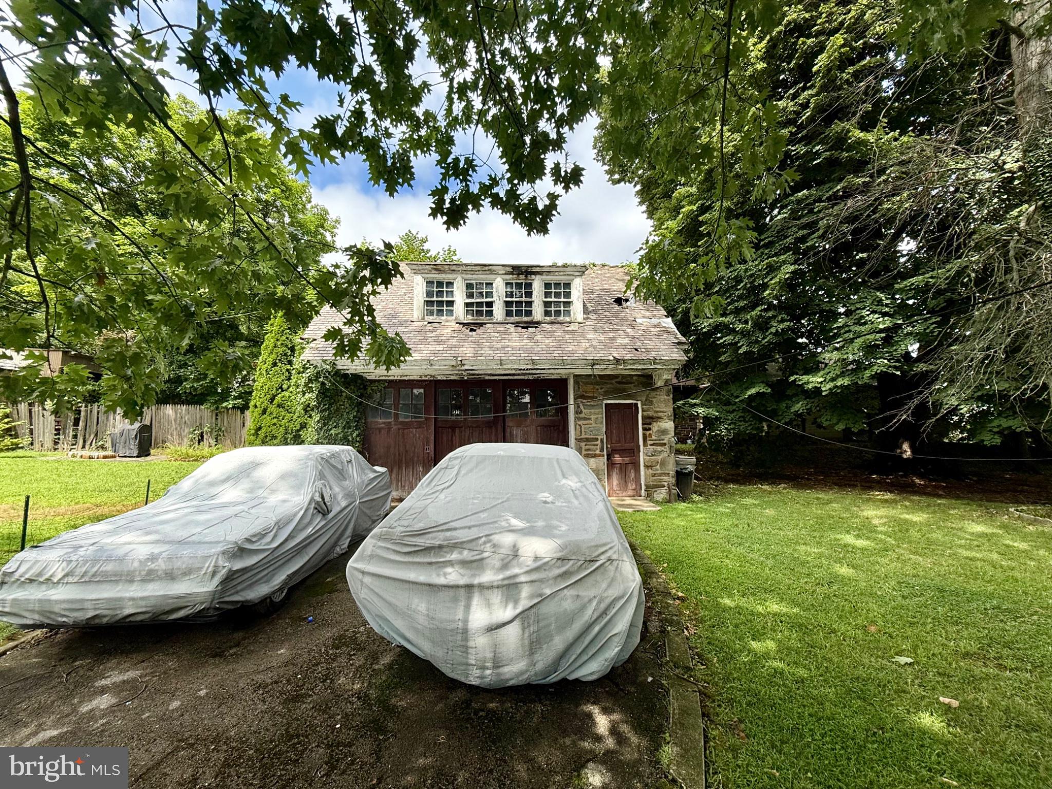 2200 N 52 STREET 02
