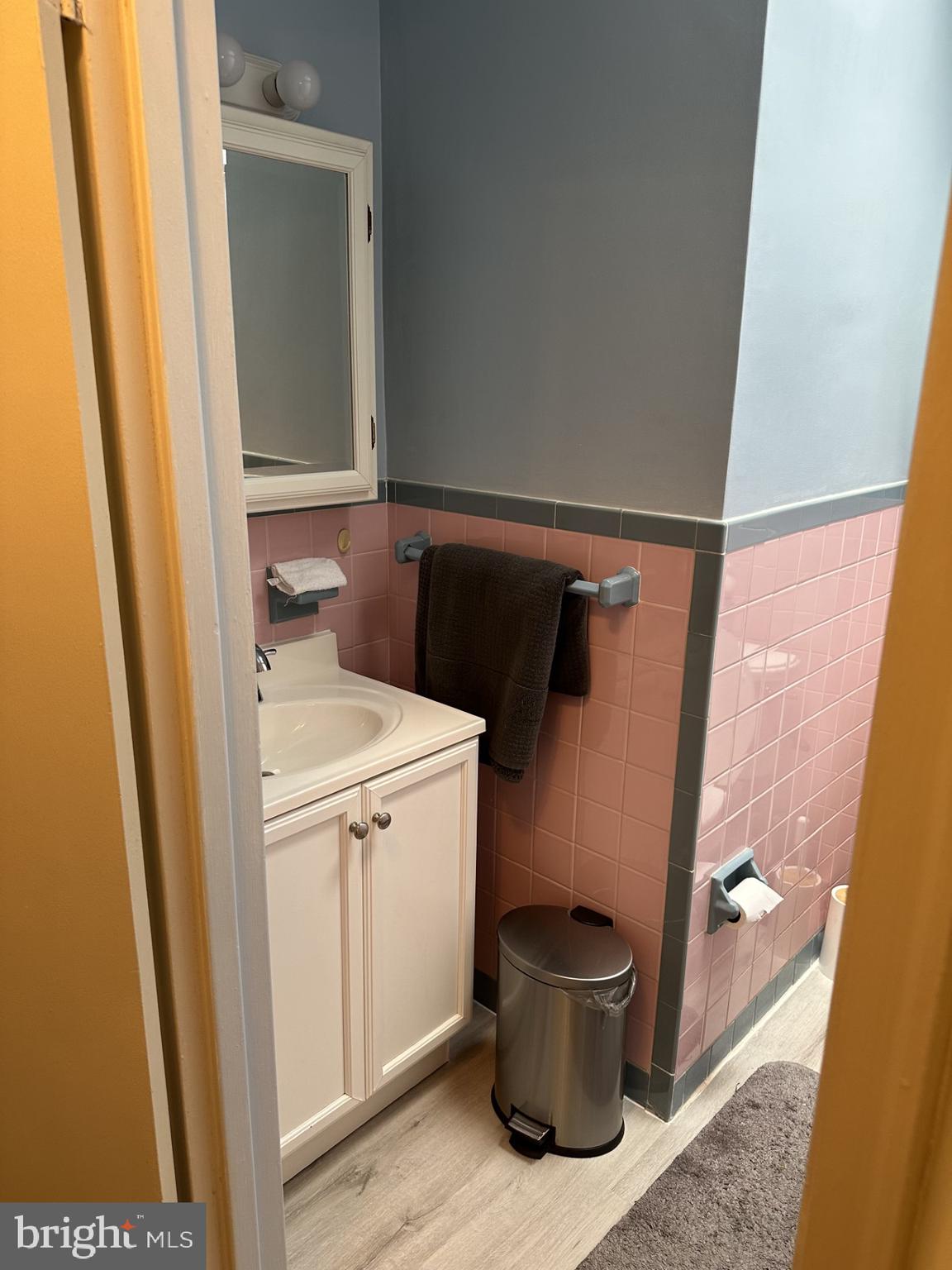 MAYFAIR (EAST) - Residential