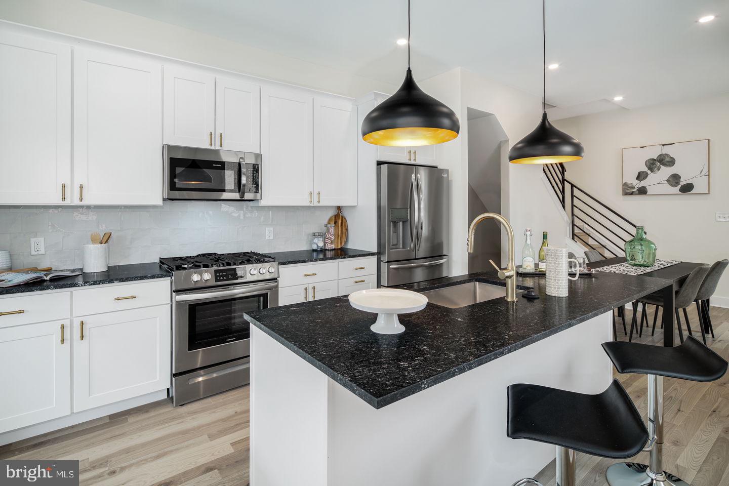 PASSYUNK SQUARE - Residential