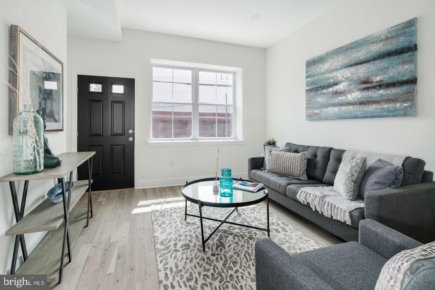 PASSYUNK SQUARE - Residential