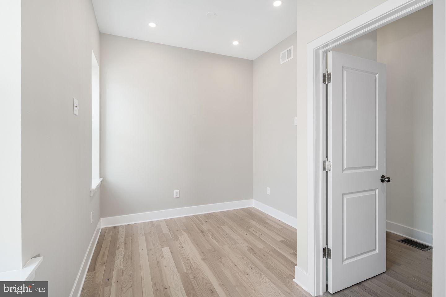 PASSYUNK SQUARE - Residential