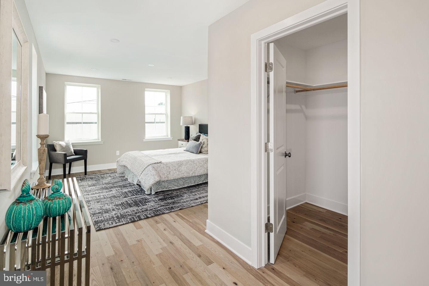 PASSYUNK SQUARE - Residential