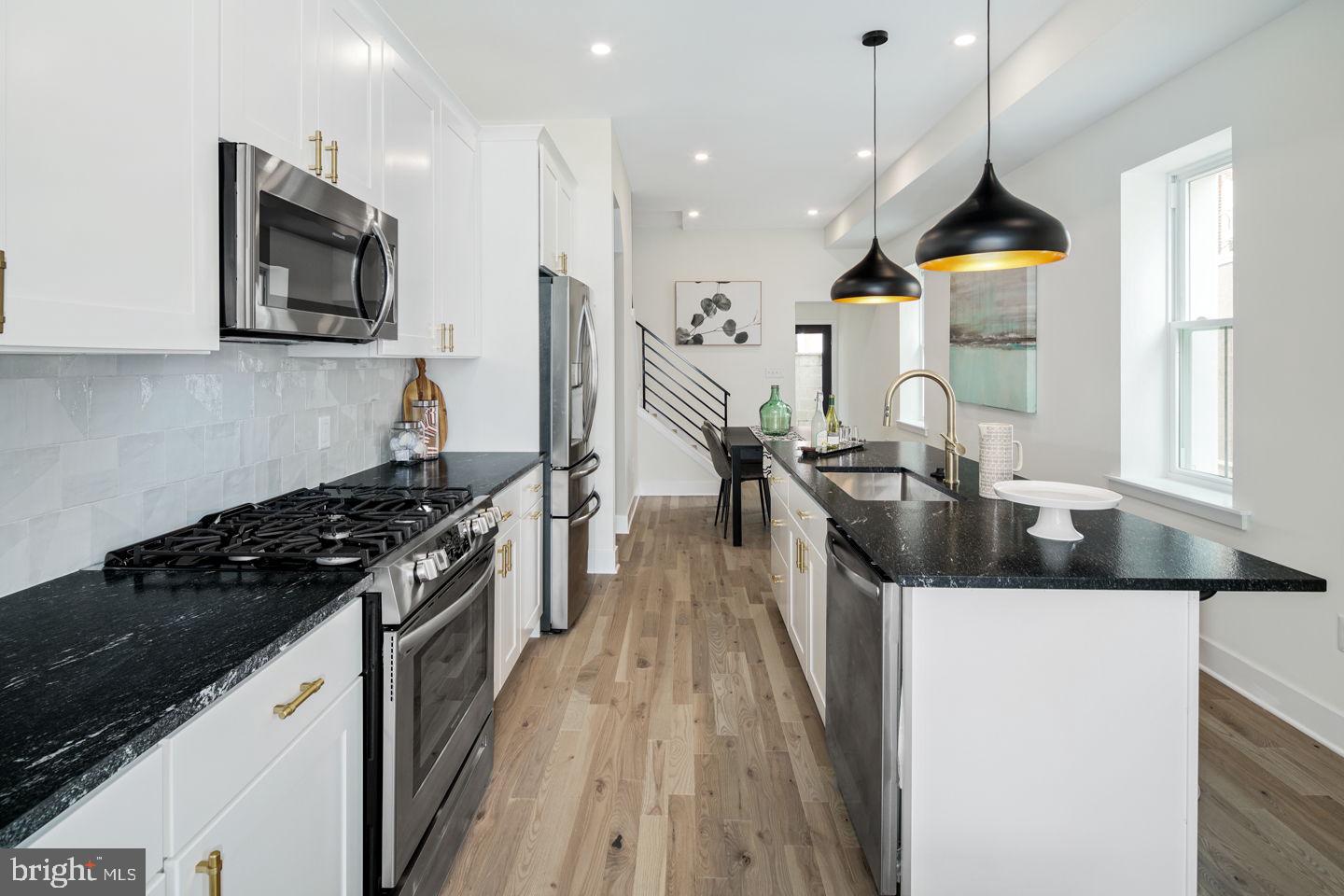 PASSYUNK SQUARE - Residential