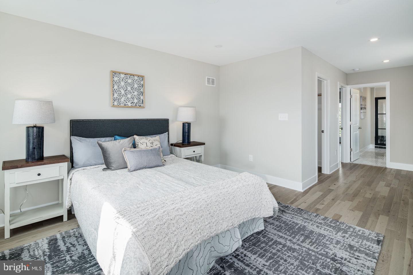 PASSYUNK SQUARE - Residential