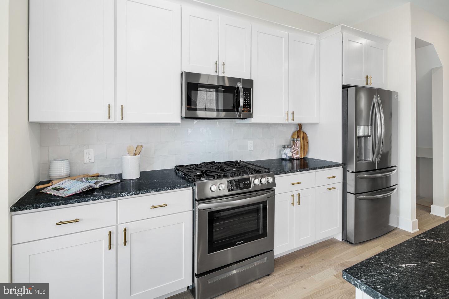 PASSYUNK SQUARE - Residential