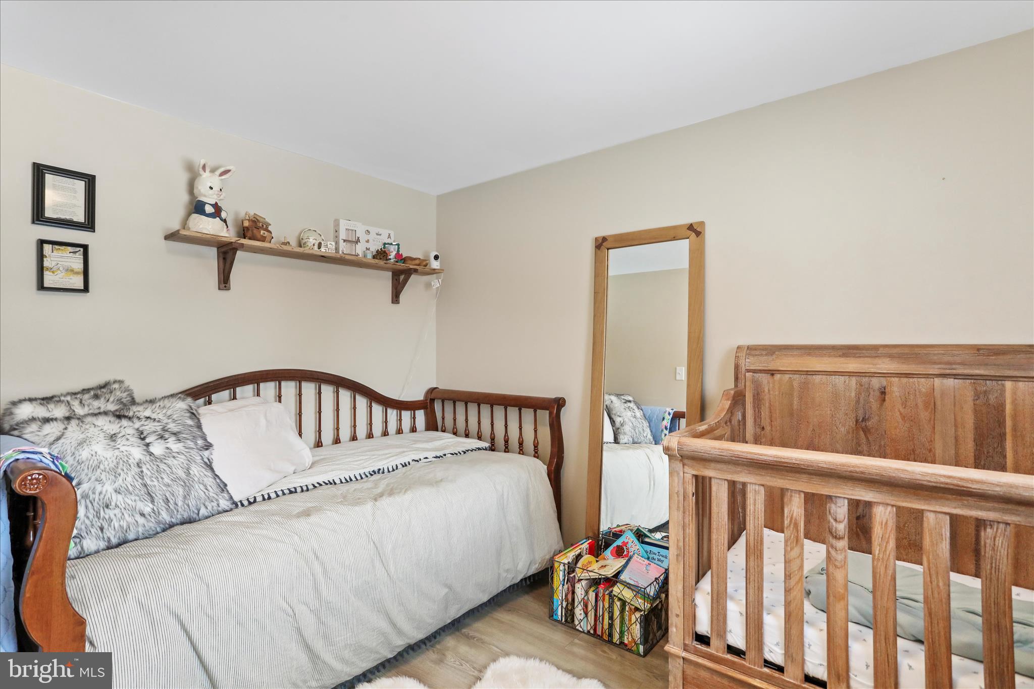 HEDGESVILLE - Residential