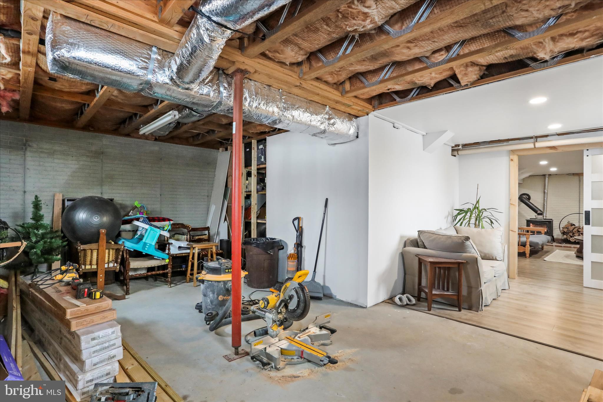 HEDGESVILLE - Residential