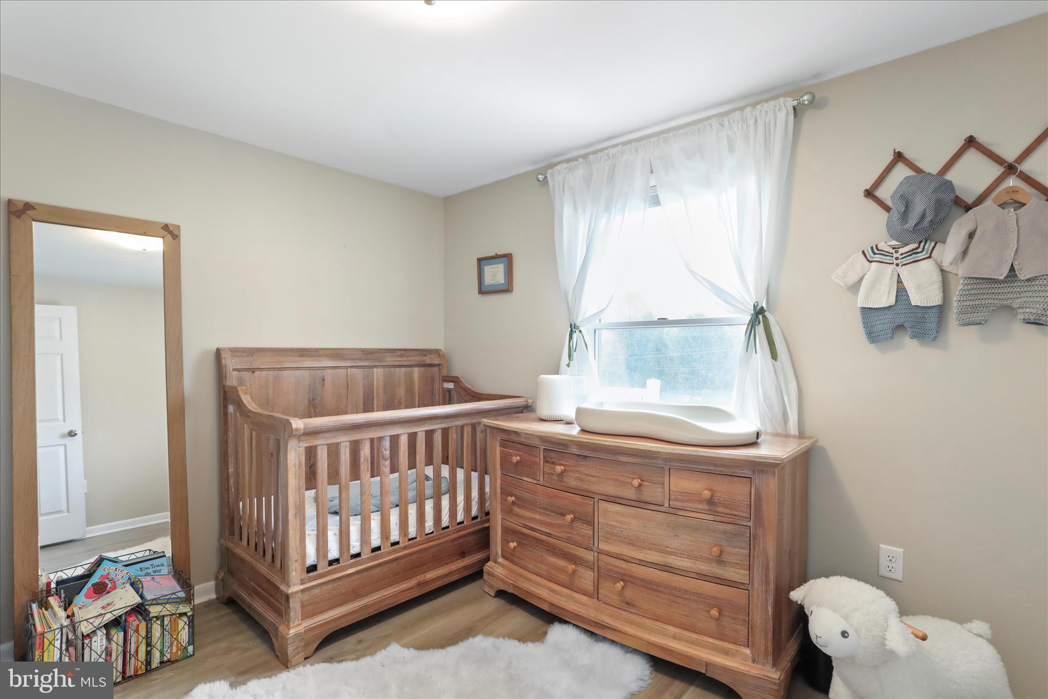 HEDGESVILLE - Residential