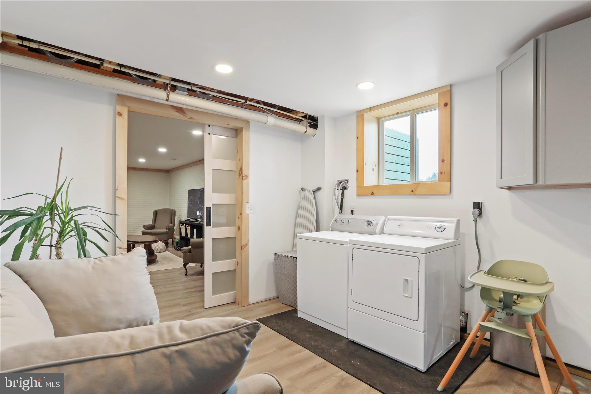 HEDGESVILLE - Residential