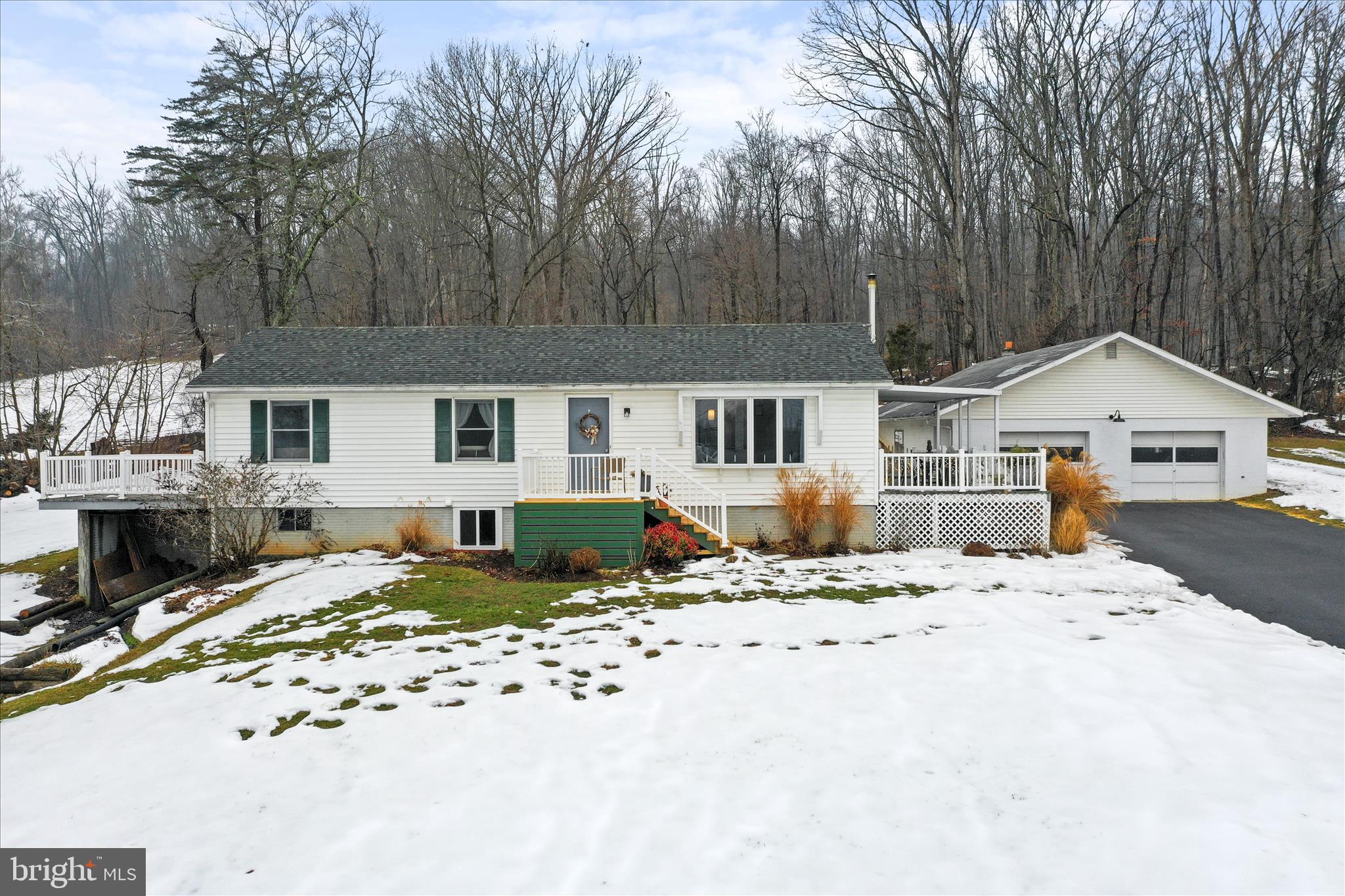 HEDGESVILLE - Residential