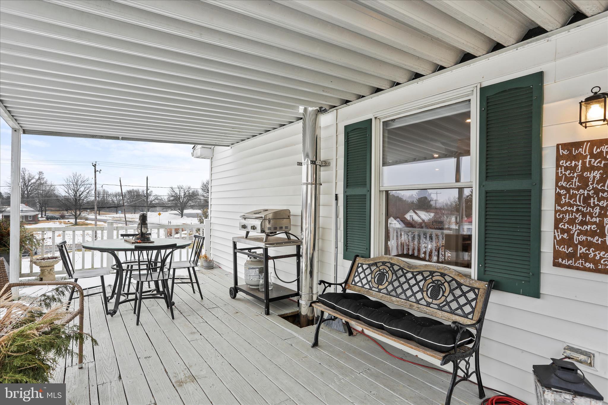 HEDGESVILLE - Residential