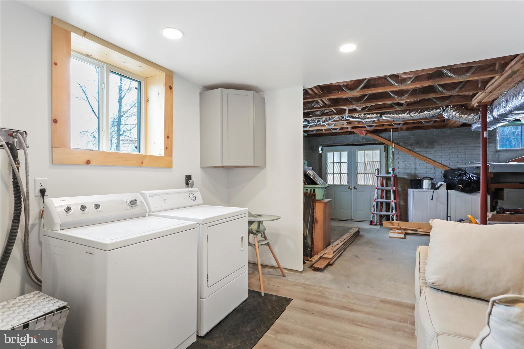 HEDGESVILLE - Residential