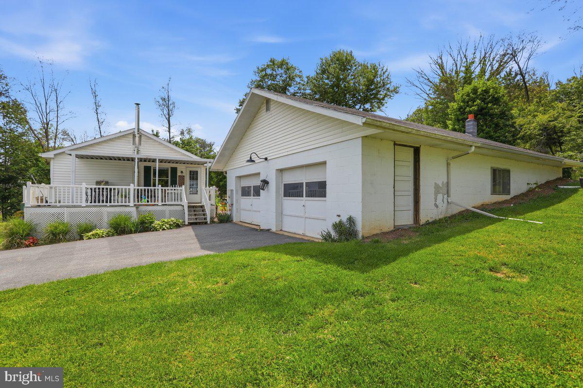 HEDGESVILLE - Residential