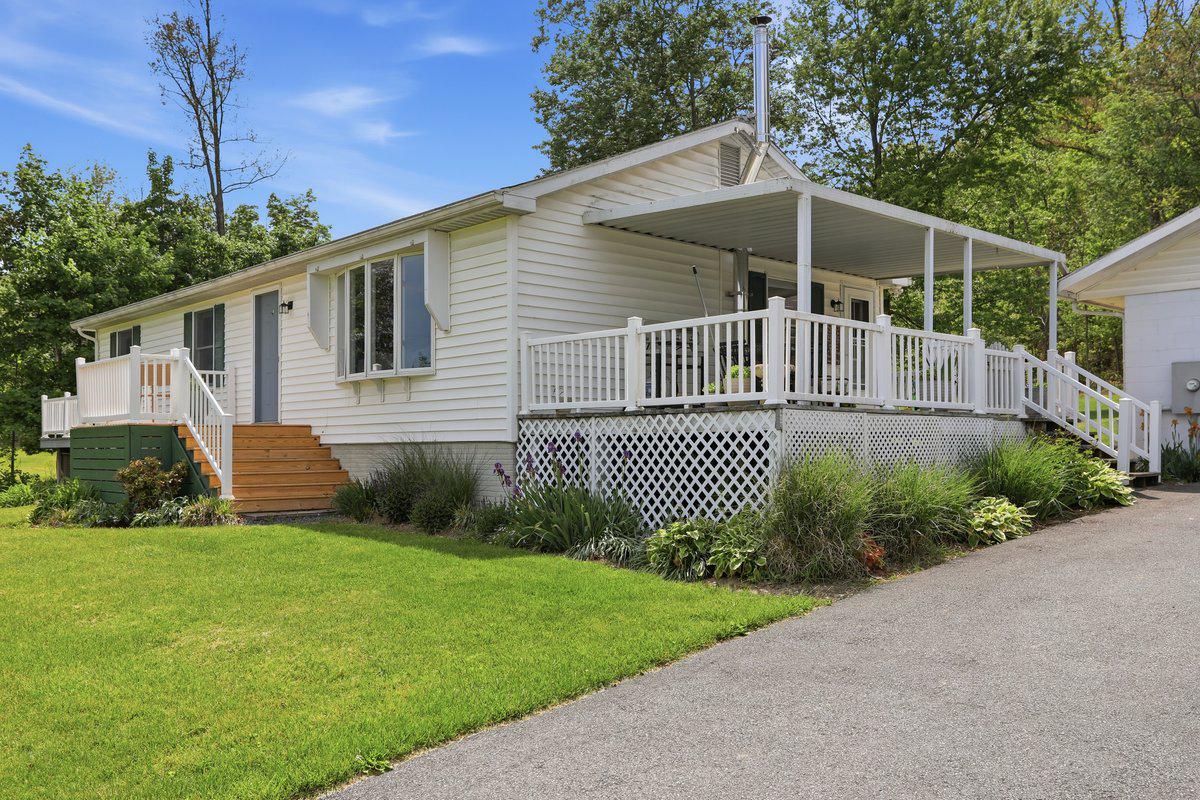 HEDGESVILLE - Residential