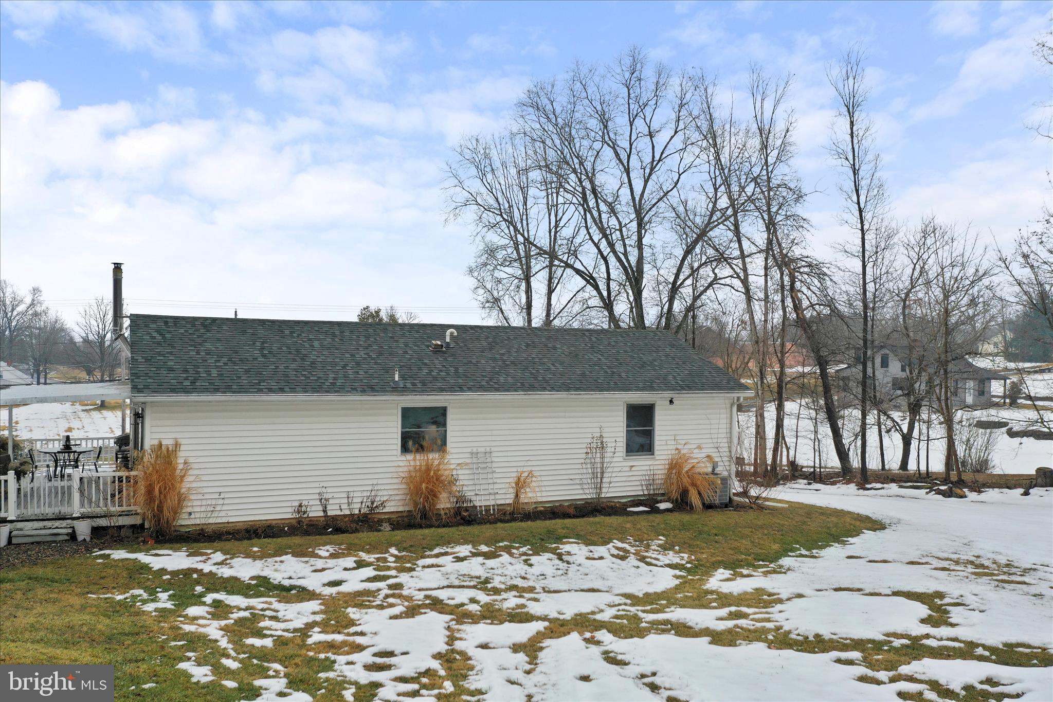 HEDGESVILLE - Residential