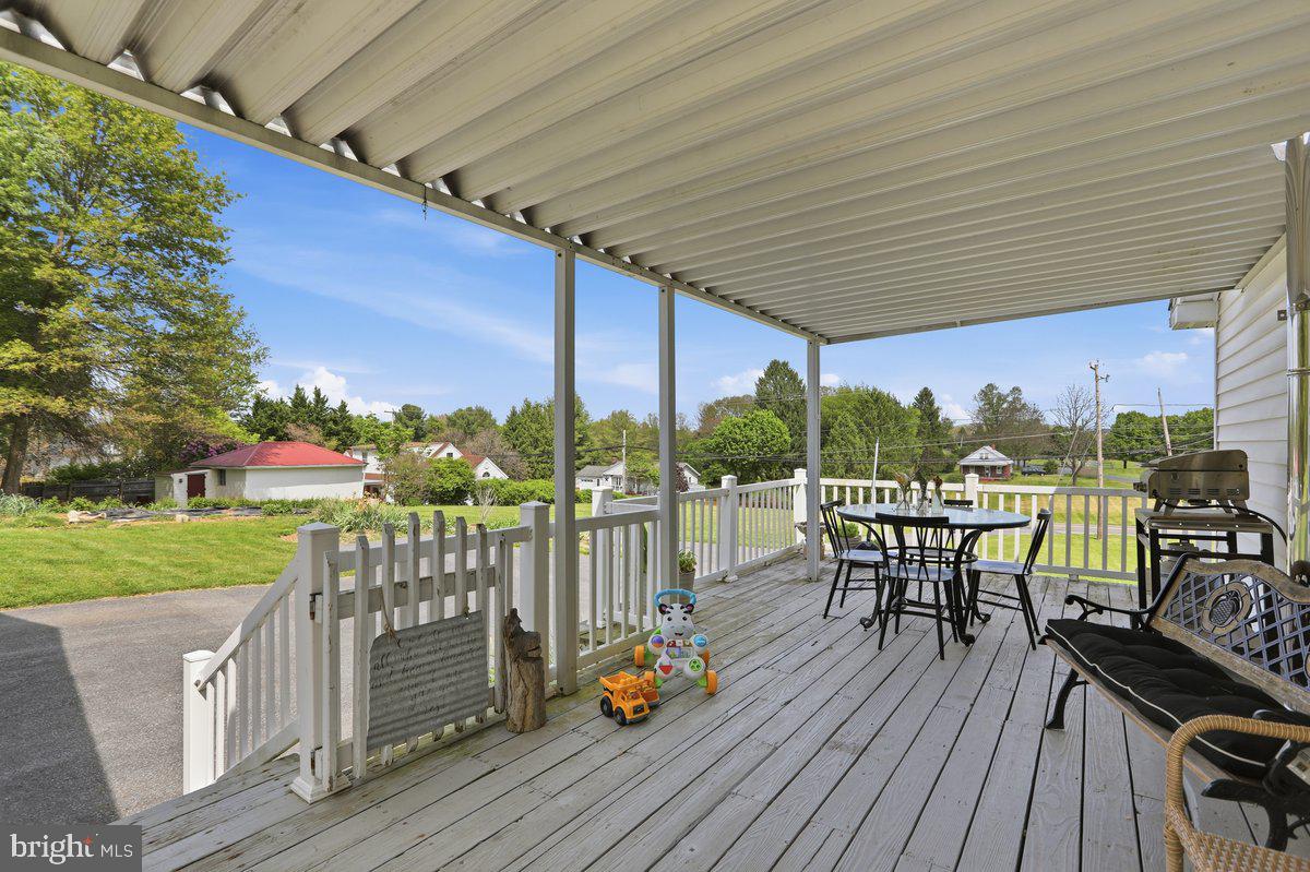 HEDGESVILLE - Residential
