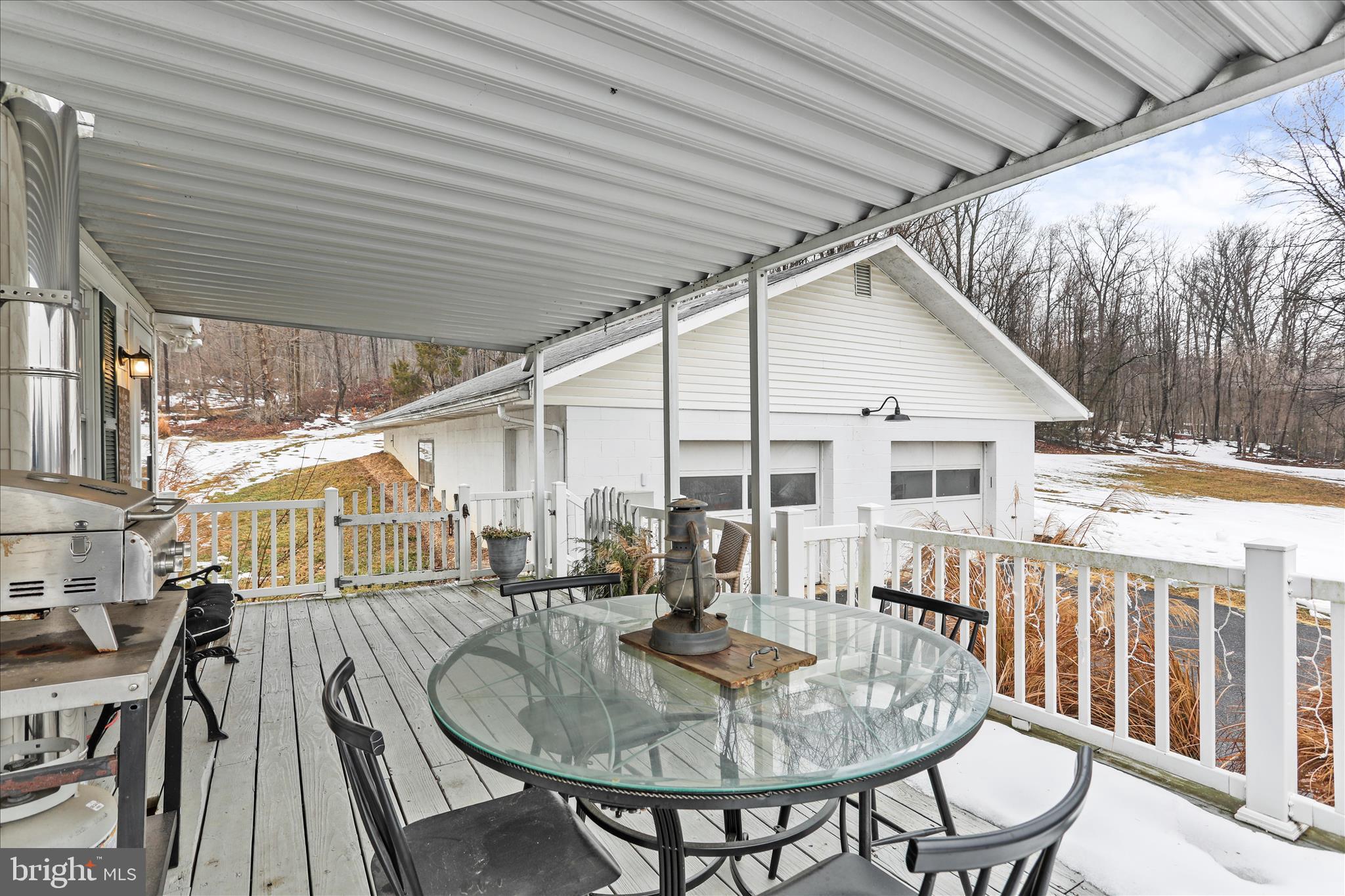 HEDGESVILLE - Residential