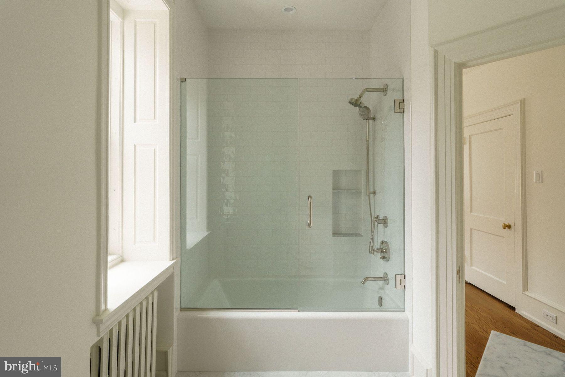 CHESTNUT HILL - Residential