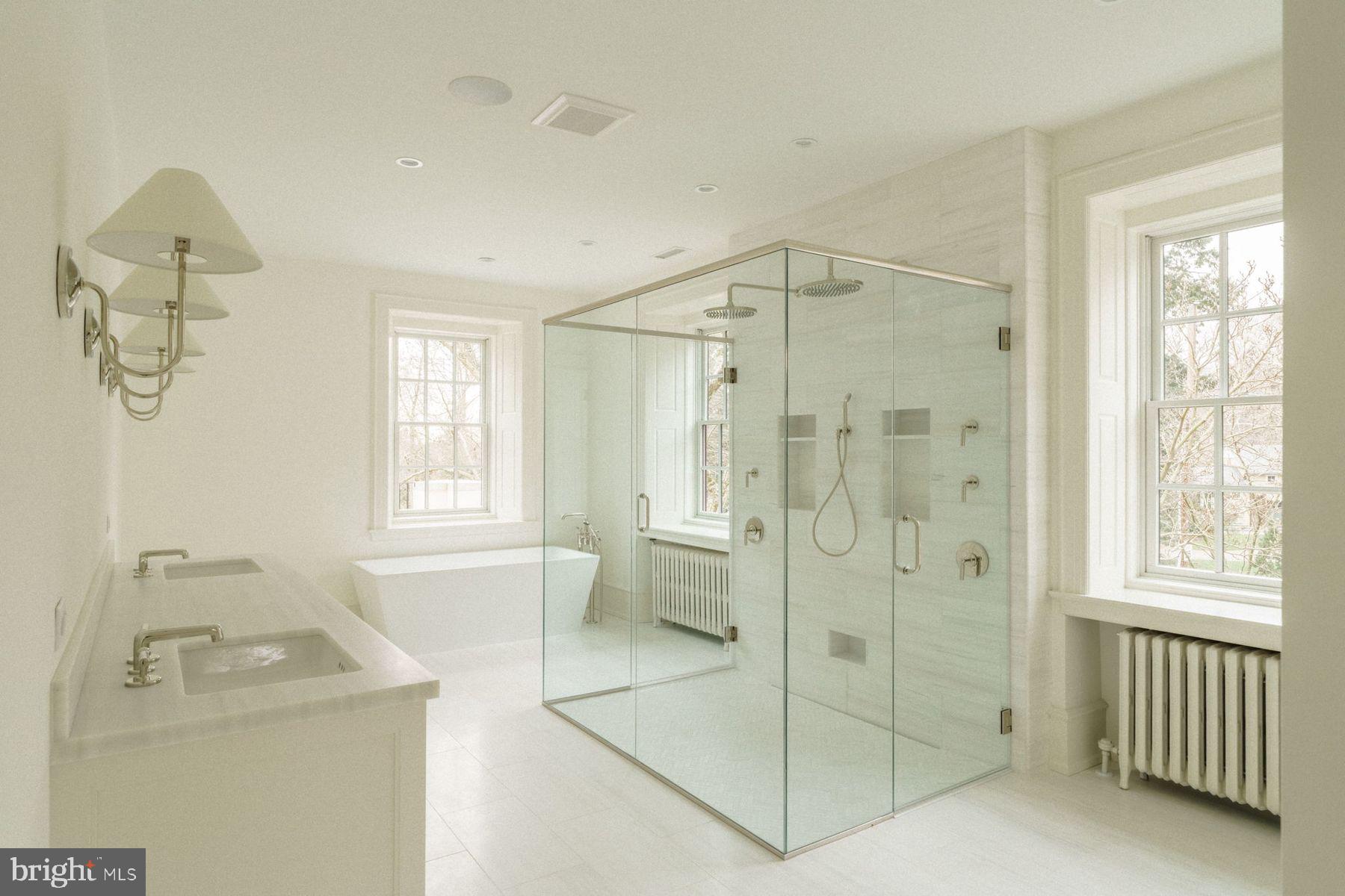 CHESTNUT HILL - Residential