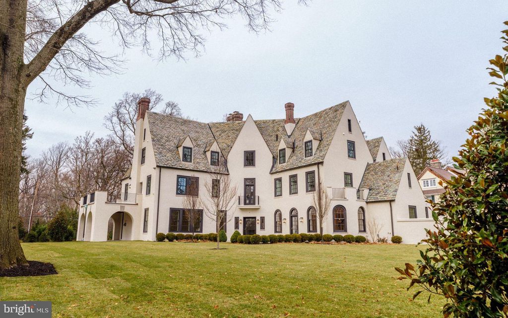 Photo of 422 W Chestnut Hill Avenue, PHILADELPHIA, PA 19118 (MLS # PAPH2564658)