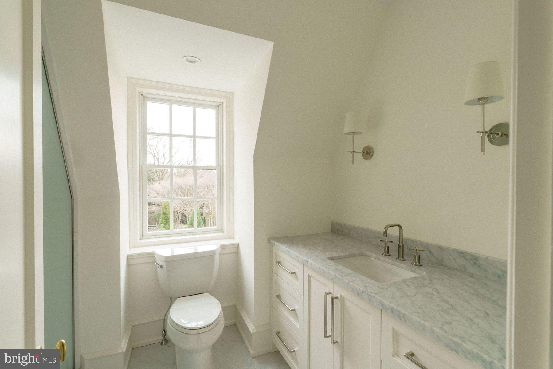 CHESTNUT HILL - Residential