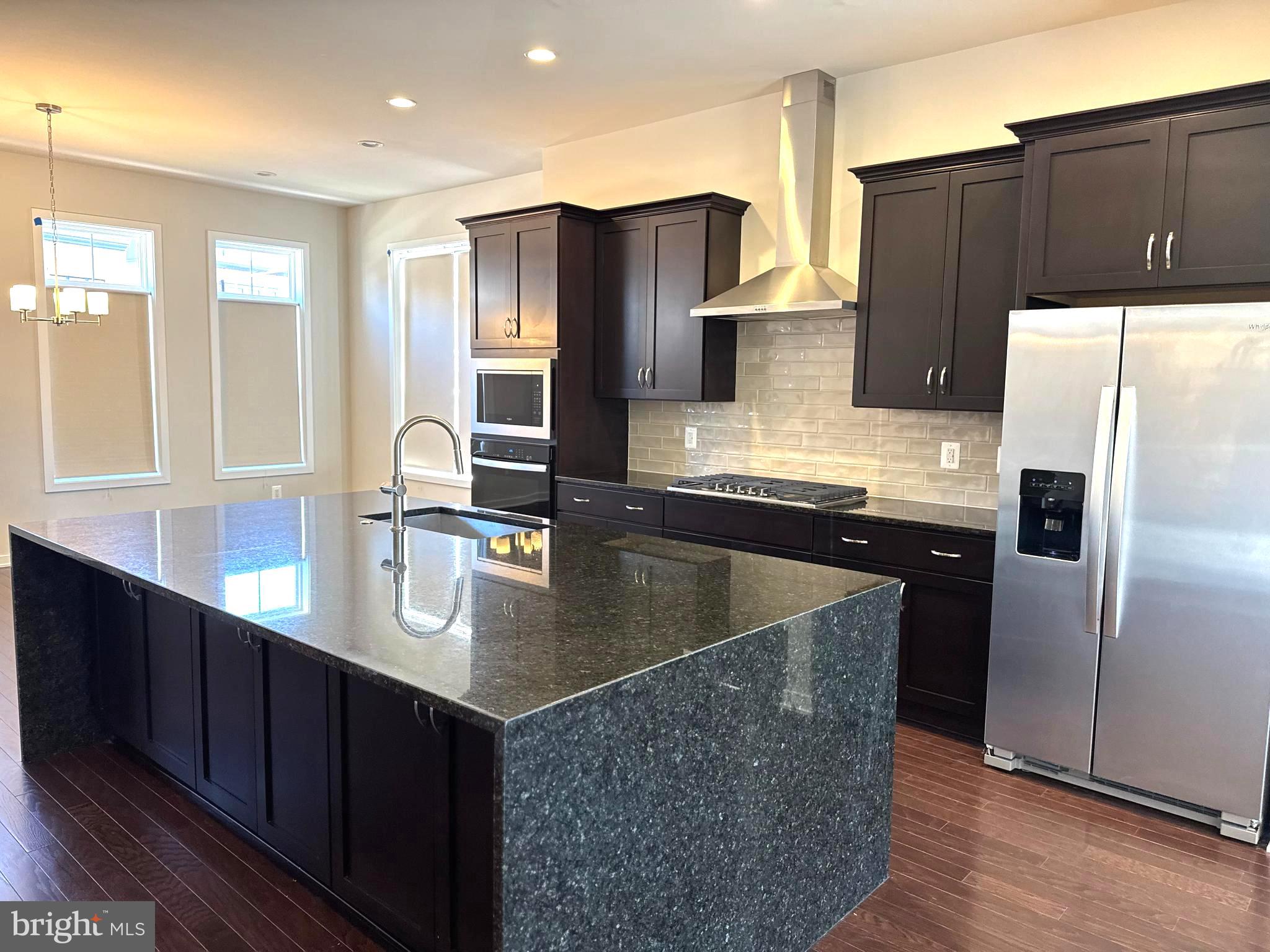 MOOREFIELD - Residential Lease