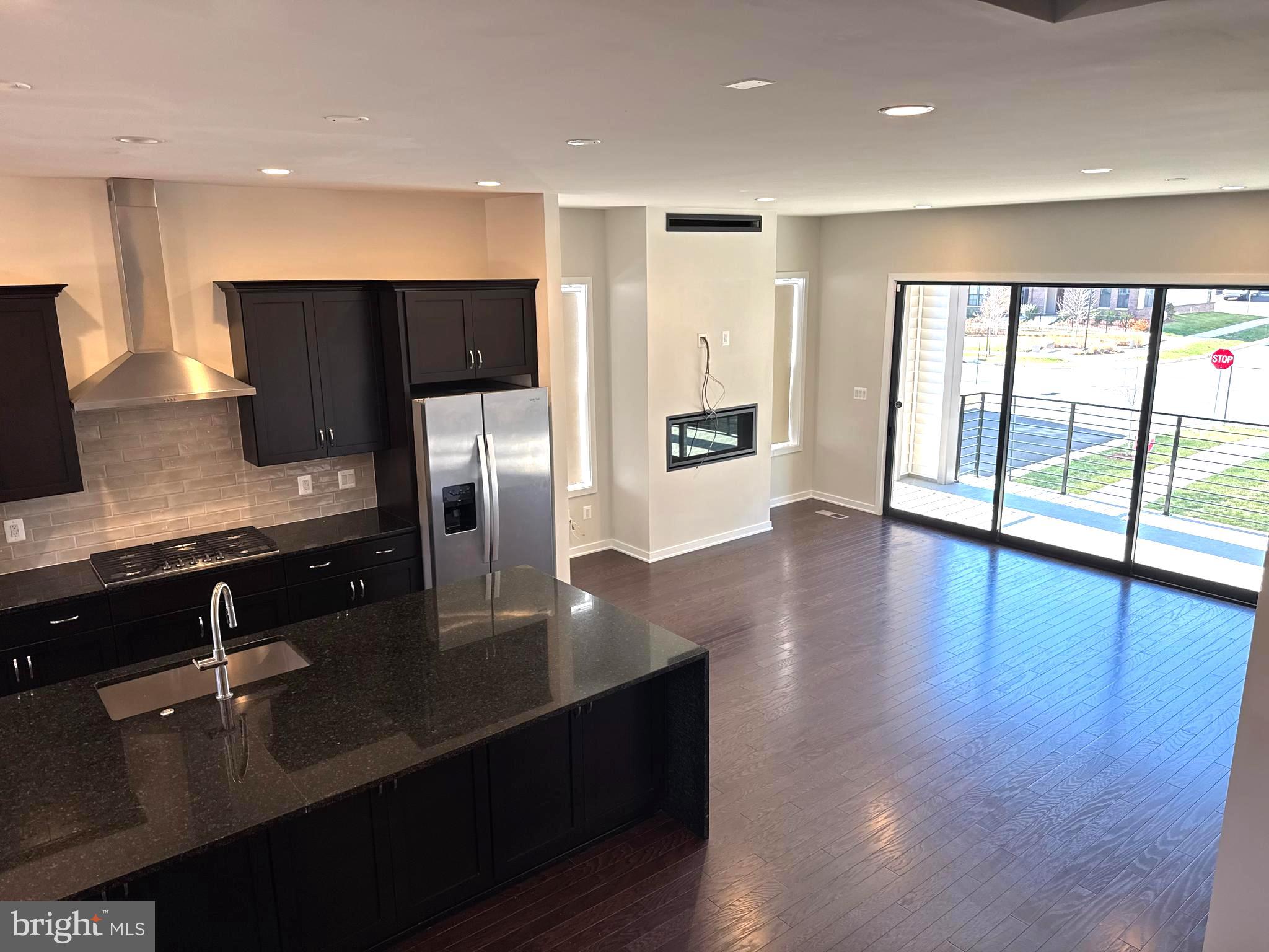 MOOREFIELD - Residential Lease