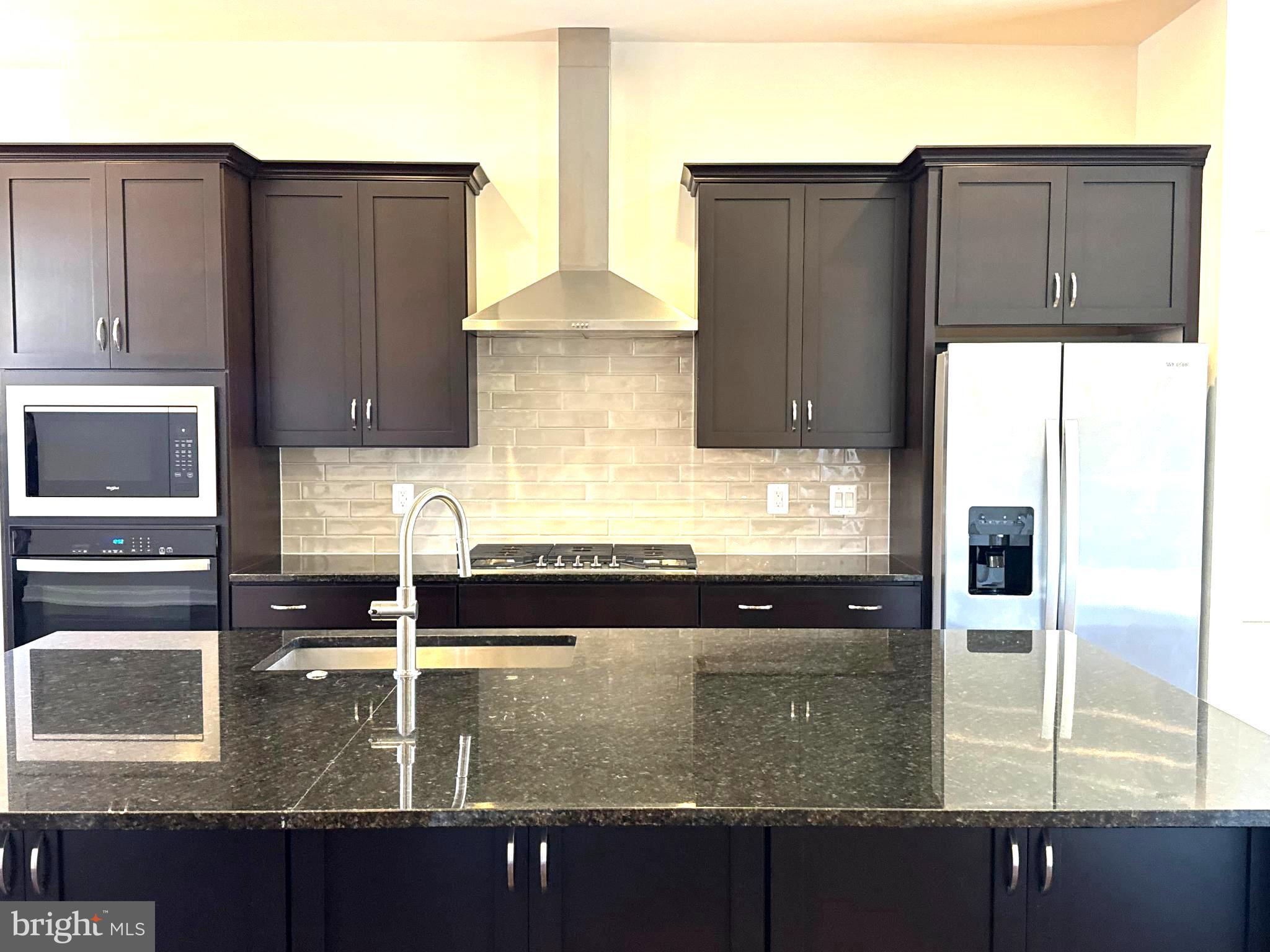 MOOREFIELD - Residential Lease