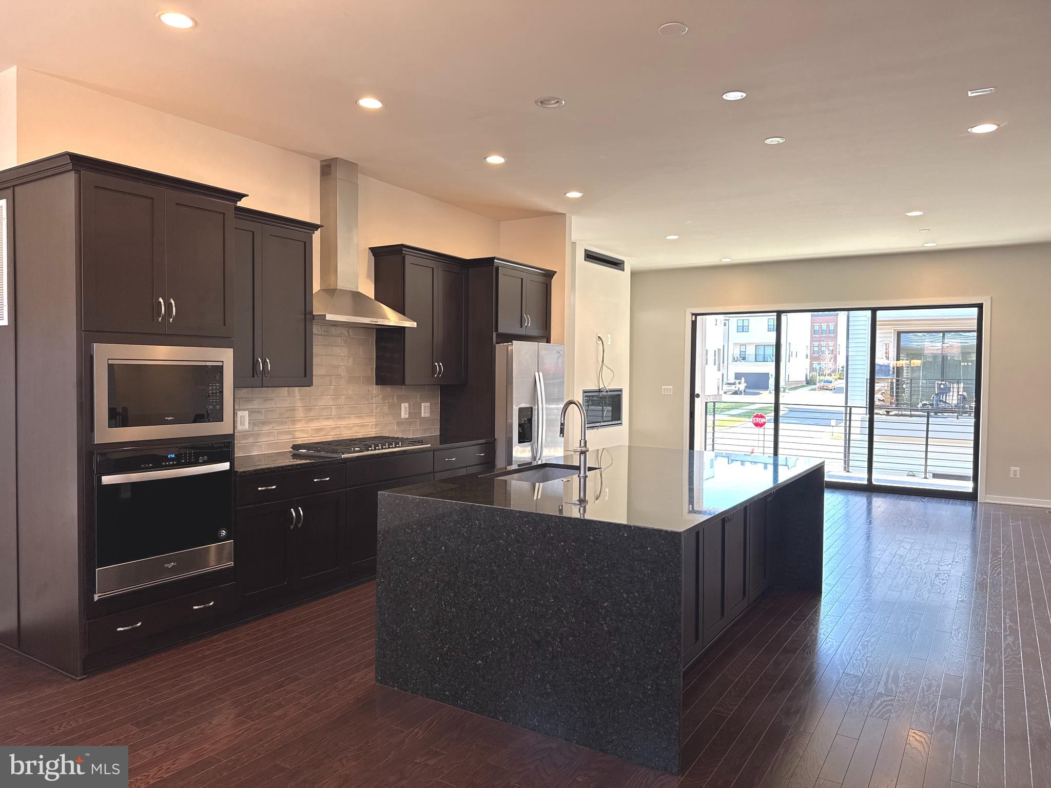 MOOREFIELD - Residential Lease