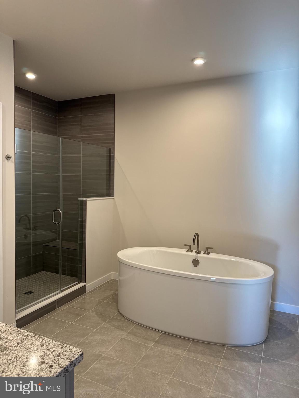 MOOREFIELD - Residential Lease