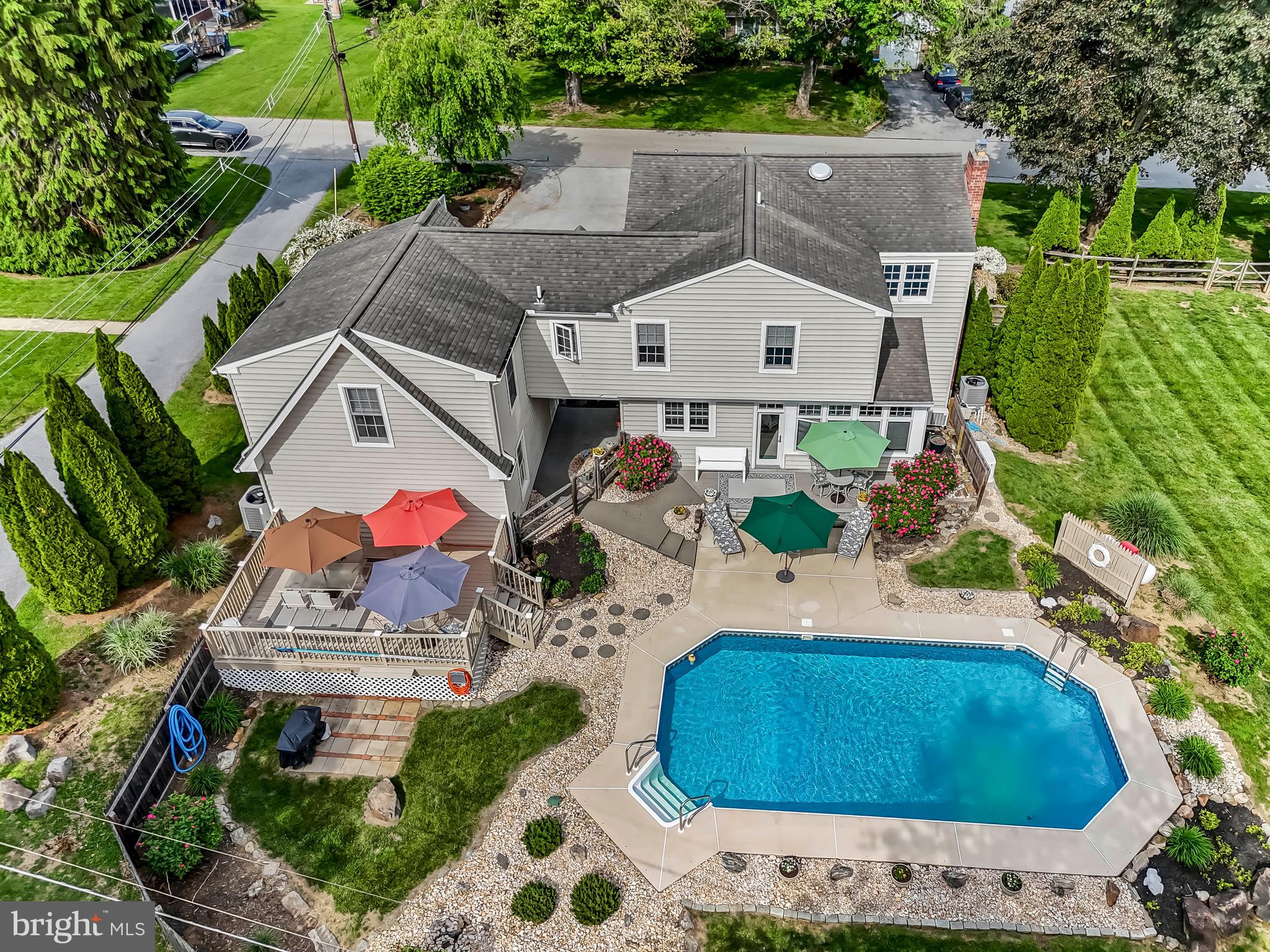 830 PIETRO PLACE