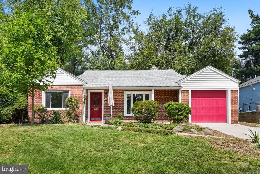 Welcome to 3305 W Coquelin Terr.! This spacious home is located in desirable Chevy Chase. Enjoy 2 bedrooms and 2 bathrooms and an attached garage. The home has been recently renovated with new LVP flooring throughout, fresh paint, new recessed lighting and new front window. To top it off the HVAC, Water Heater, and Roof are all new as well. Welcoming entry with coat closet leading to the open concept living/dining room. The front room can be used as a dining room or dedicated home office perhaps. The living room has a cozy fireplace and wall to wall windows letting in tons of light from the enclosed porch. The kitchen is large with access to the enclosed porch and utility/laundry room. The utility/laundry room has door to the side of the home and garage access. The washer/dryer are newer and there is room for additional storage. The primary bedroom includes walk-in closet and ensuite bath with access to the enclosed porch. The secondary bedroom is spacious and has access to the hallway full bath. Ideally located closet to shopping, restaurants, and local transit options. Schedule your showing today!