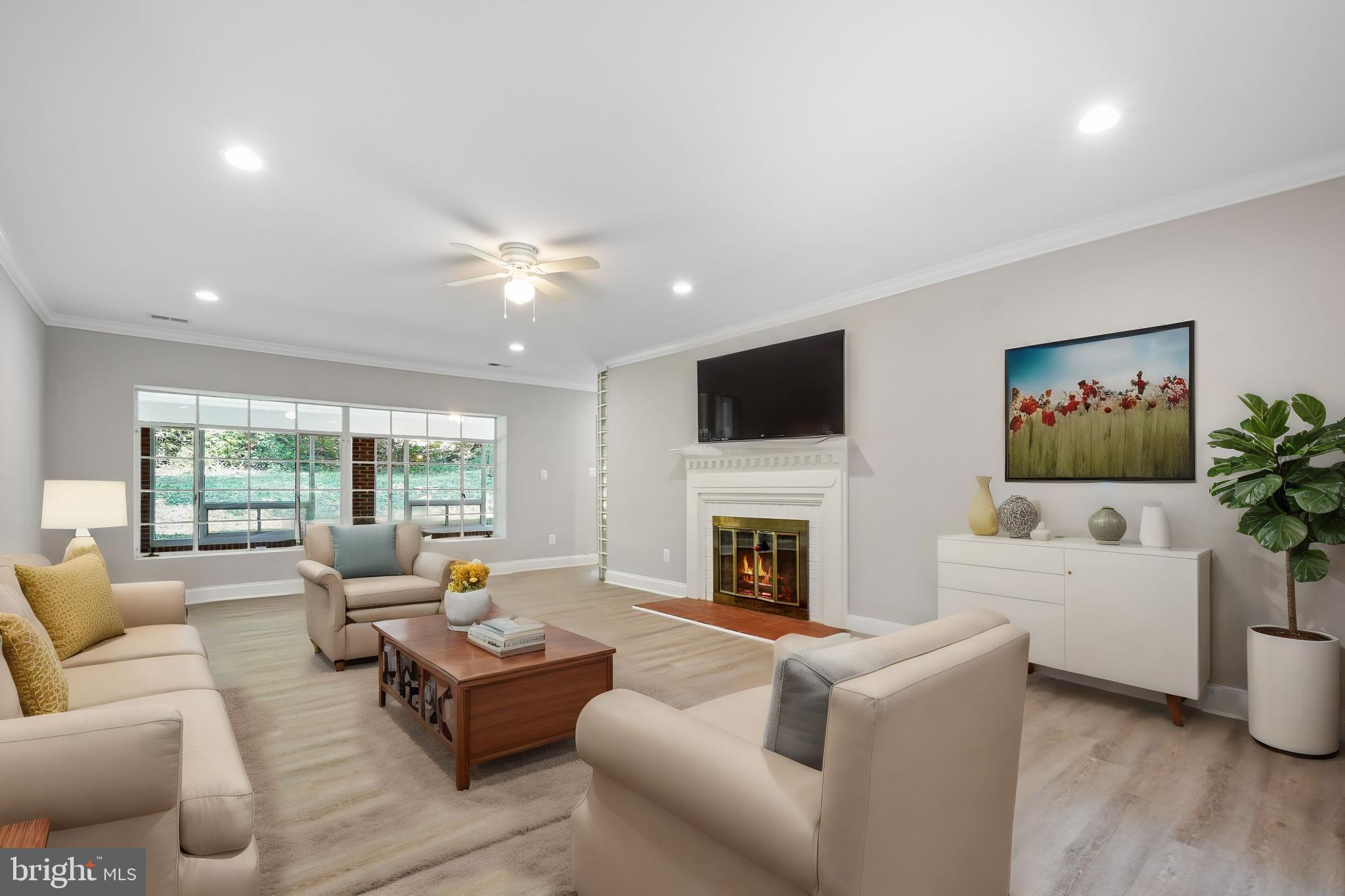 ROCK CREEK KNOLLS - Residential