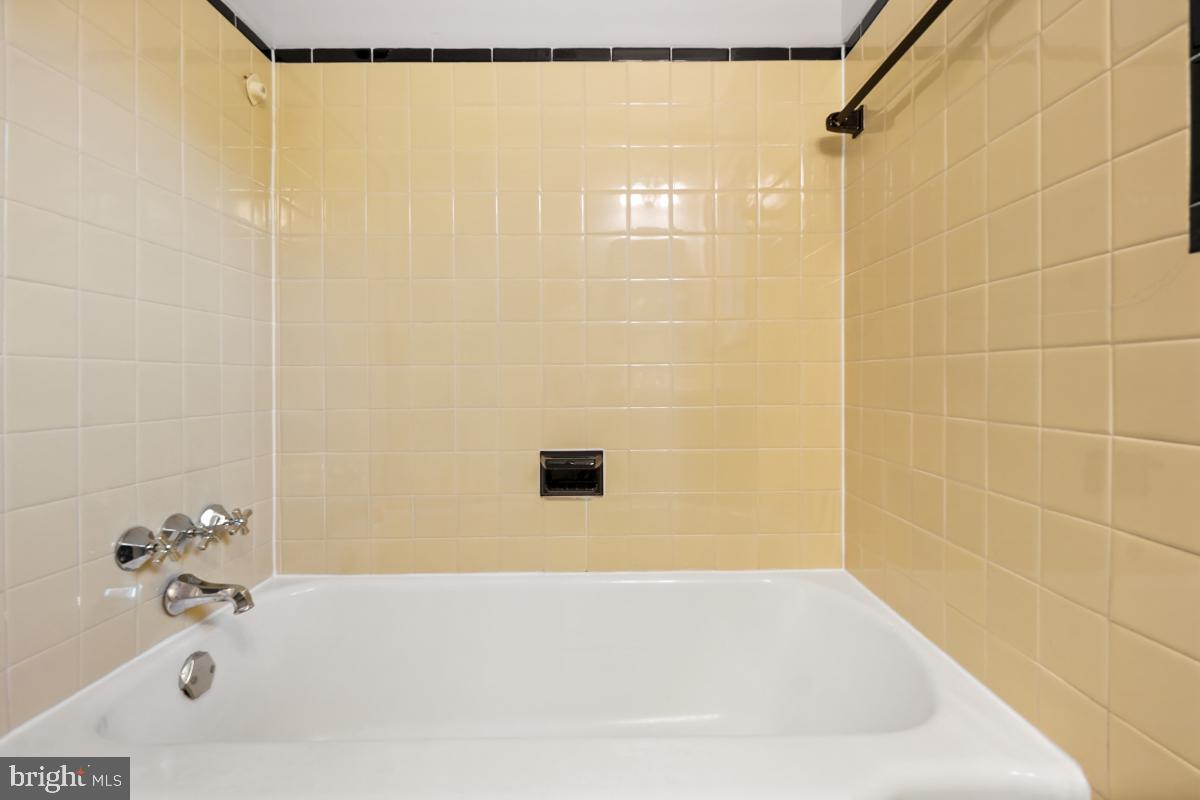 ROCK CREEK KNOLLS - Residential