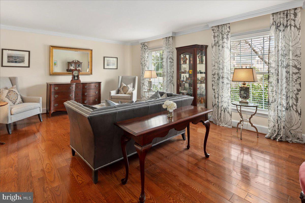 3718 CARRIAGE HOUSE COURT