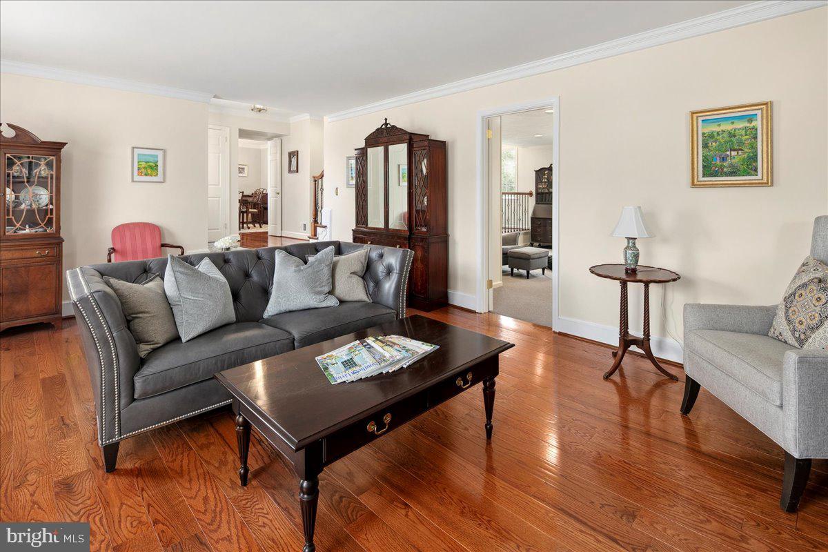 RIVERWOOD - Residential