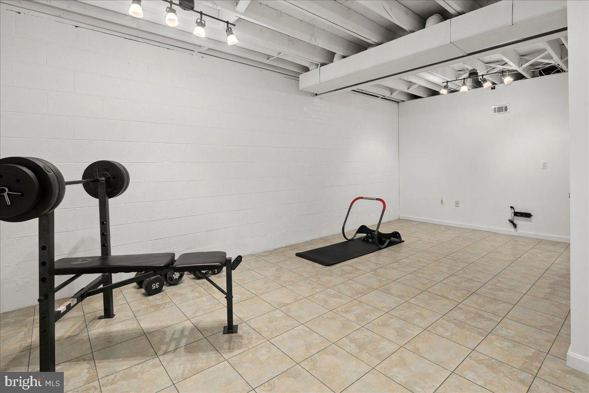 RIVERWOOD - Residential