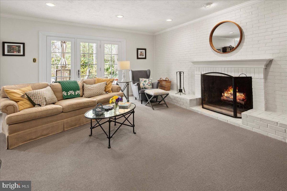 RIVERWOOD - Residential