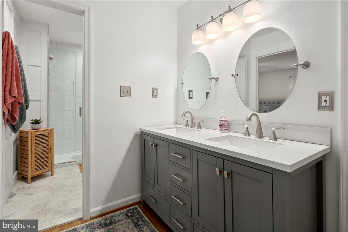 RIVERWOOD - Residential