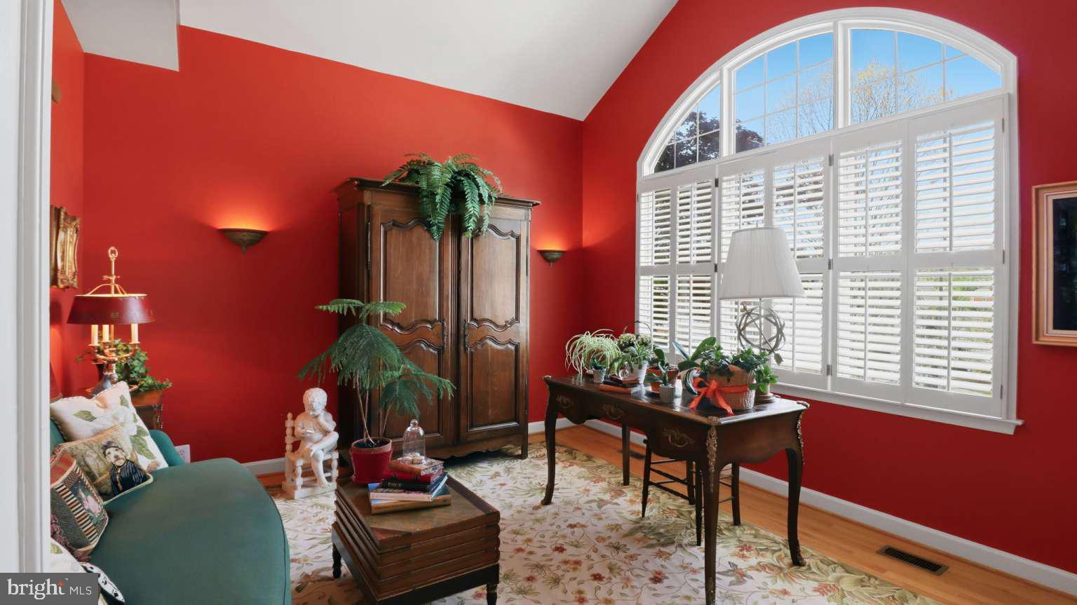 KENSINGTON HEIGHTS - Residential