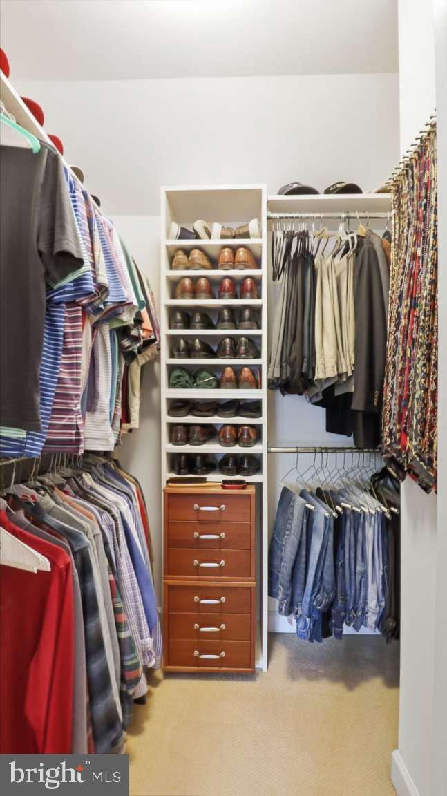 KENSINGTON HEIGHTS - Residential