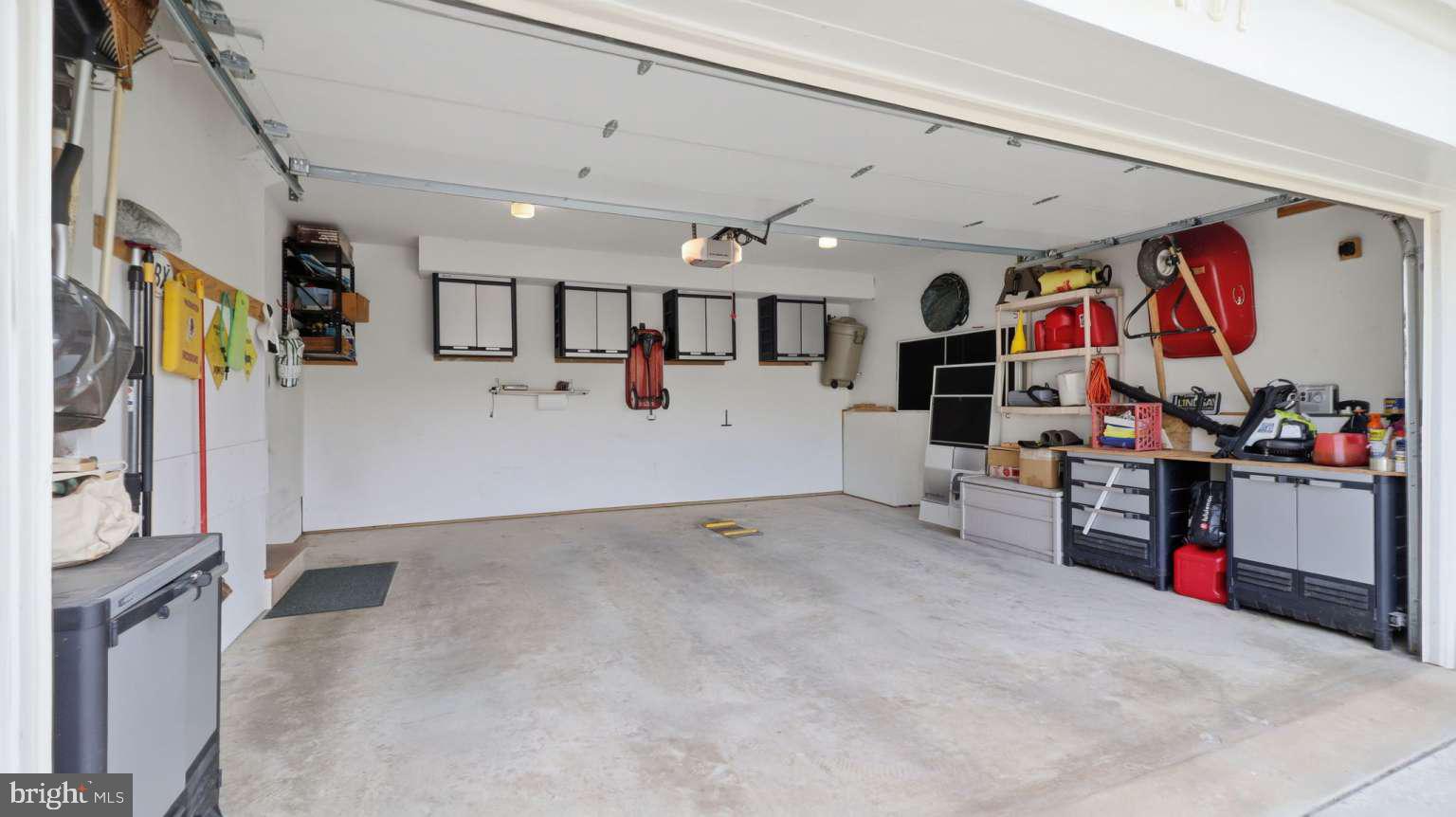 KENSINGTON HEIGHTS - Residential