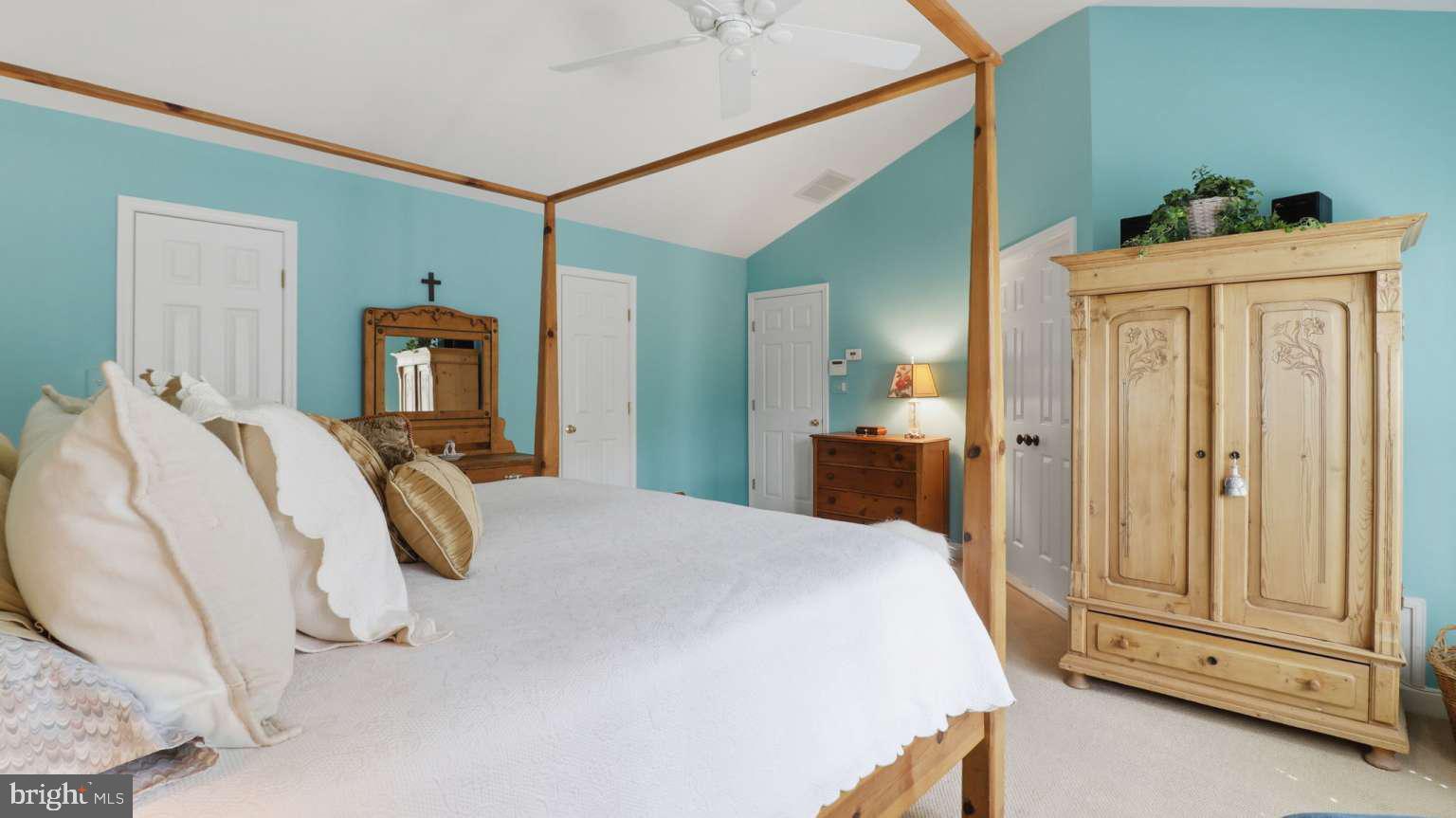 KENSINGTON HEIGHTS - Residential