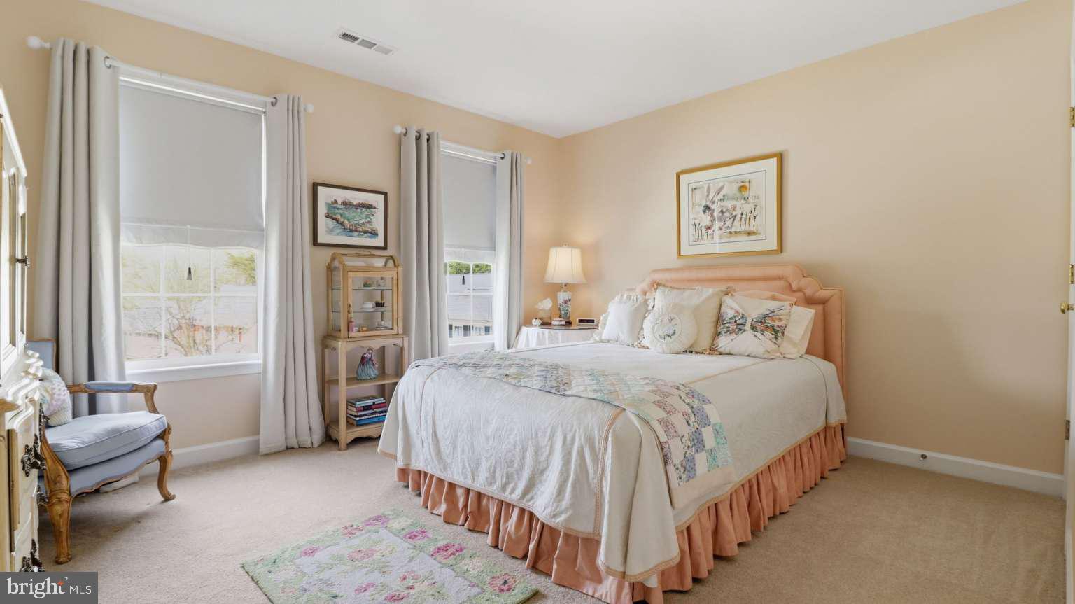 KENSINGTON HEIGHTS - Residential