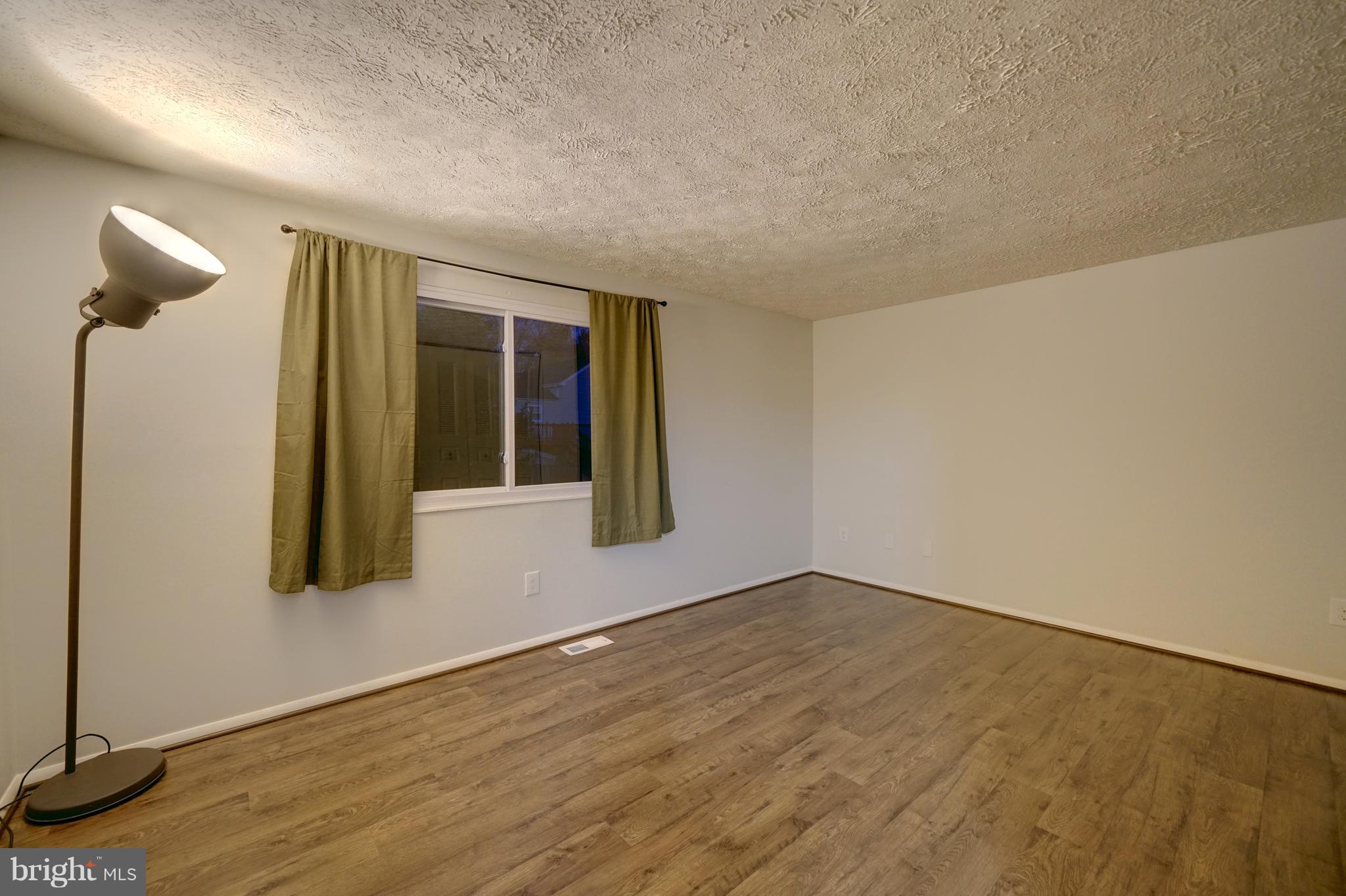 HARMANS WOODS - Residential Lease